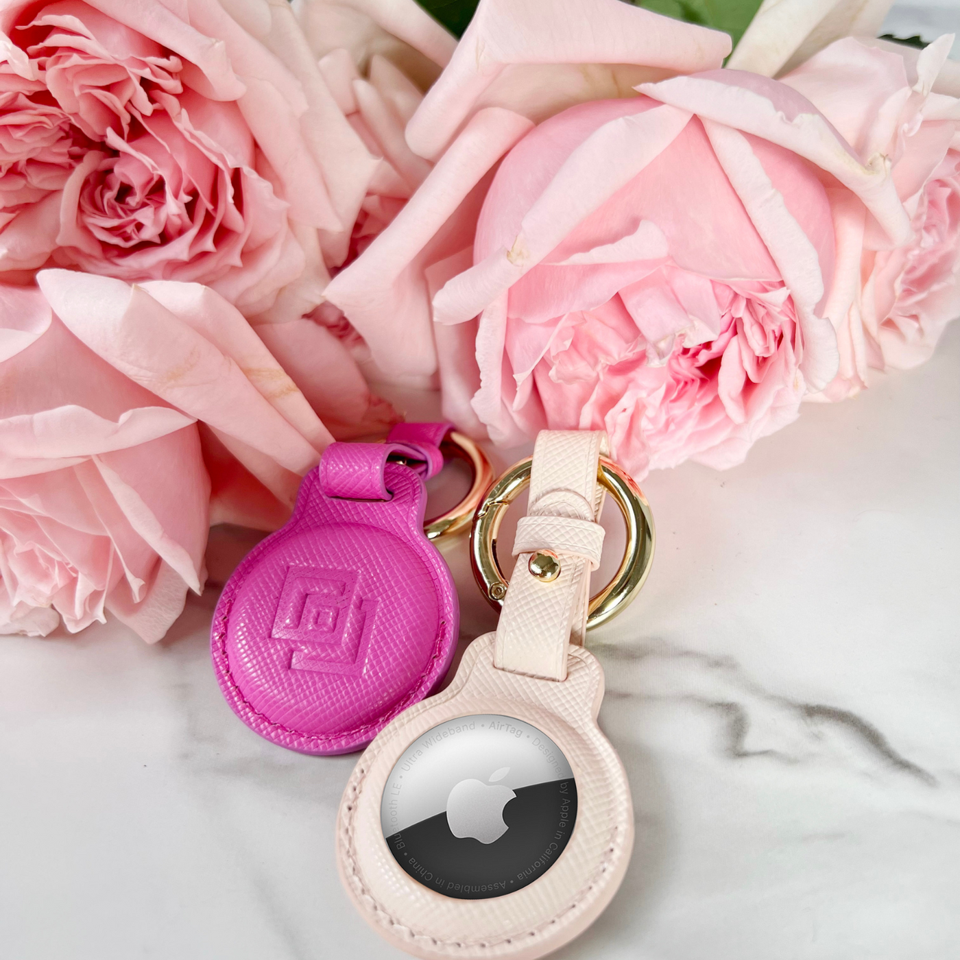 HERMES☆Apple AirTag Hermes キーホルダー プリント ギフトに HERMES☆Apple AirTag Hermes キーホルダー プリント ギフトに